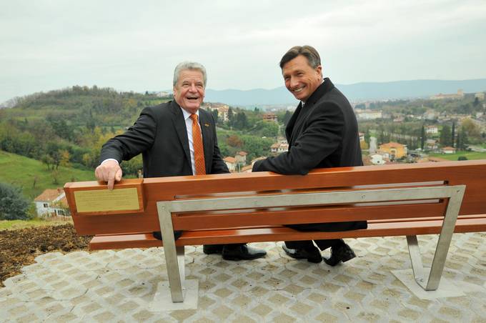 Slovenski in nemki predsednik izrekla podporo mladim in izpostavila izobraevanje kot kljuno za nadaljni razvoj